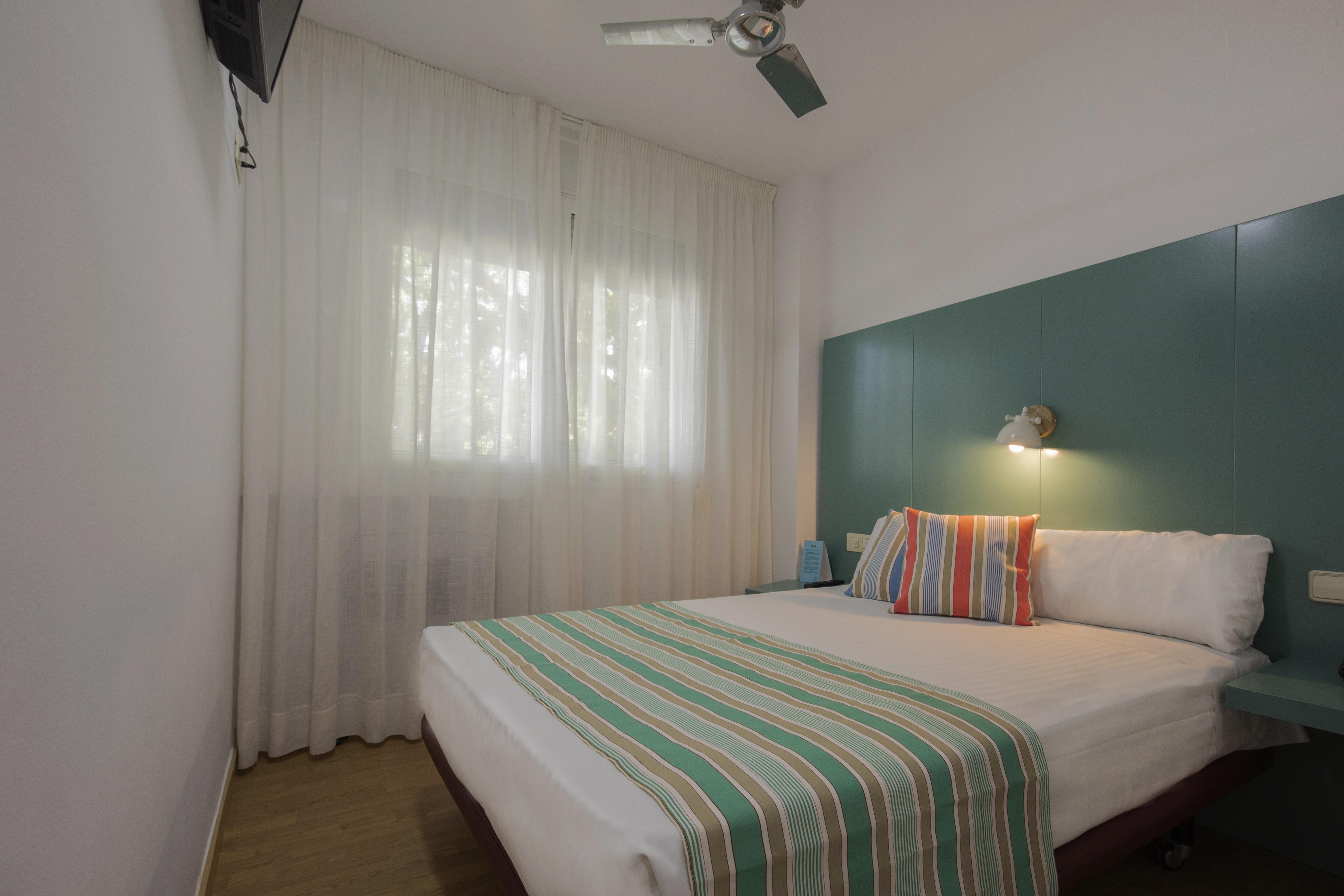 Yomo Hostal Bcn Port, Barcelona